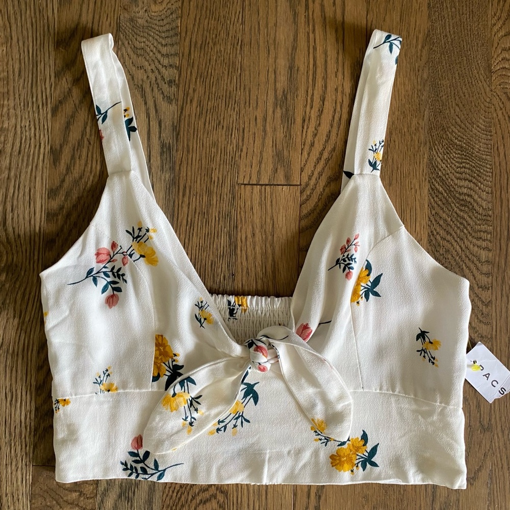PACSUN LOTTIE MAE | NWT Adorable Floral Halter Top. Size Large.